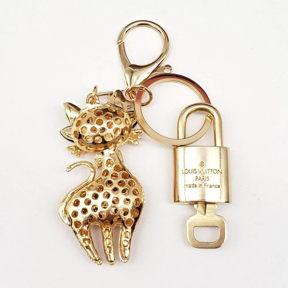 Authentic LV Gold Padlock & Key Set ✨ Luxury Bag Charm w/ Unbranded Keychain - Picture 3 of 9
